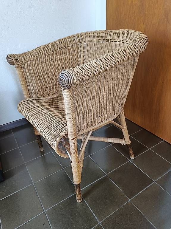 Poltrone: Fauteuil en osier  – Usato da La Chaux-de-Fonds venduto da agaric