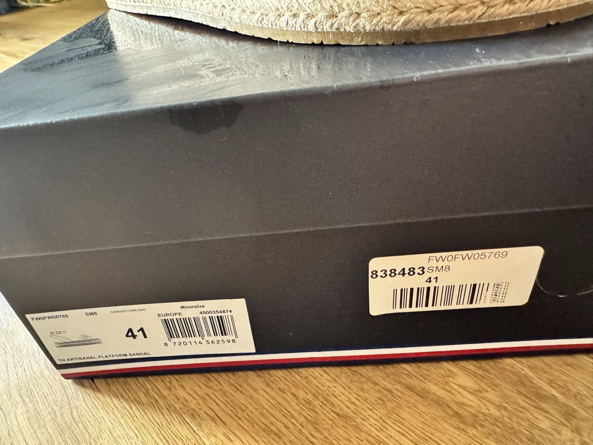 Tommy Hilfiger Damenschuhe: Tommy Hilfiger Sandalen NEU – Neu und originalverpackt aus Mur (Vully) FR von seaila 2