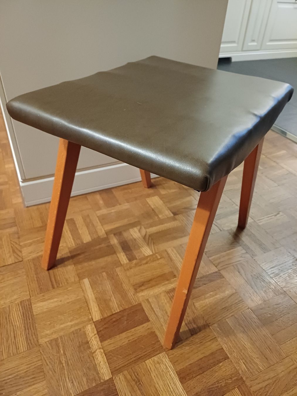 Sgabelli: Vintage Hocker , skandinavisches  Design – Usato da Niederuzwil venduto da wolkenlos80 1