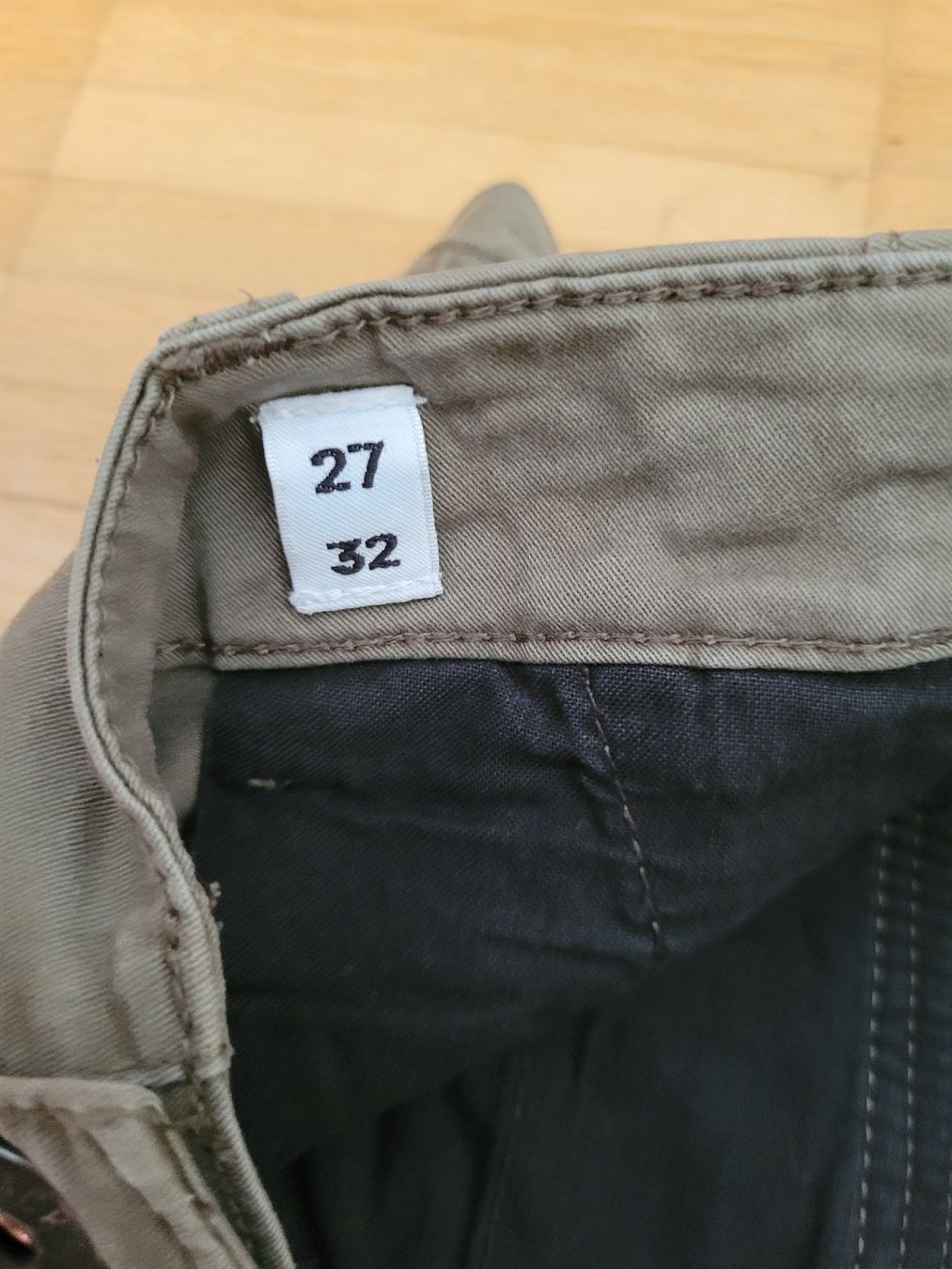Pantaloni: Pantalon cargo Jack & Jones, taille 27/32 – Usato da Villars-sur-Glâne venduto da m66_dch5 3