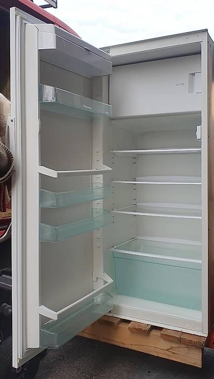 Electrolux Frigoriferi: Kühlschrank- Einbau, Electrolux, Jg. 2002, weiss – Usato da Winterthur venduto da BauTeilLaden2000 2
