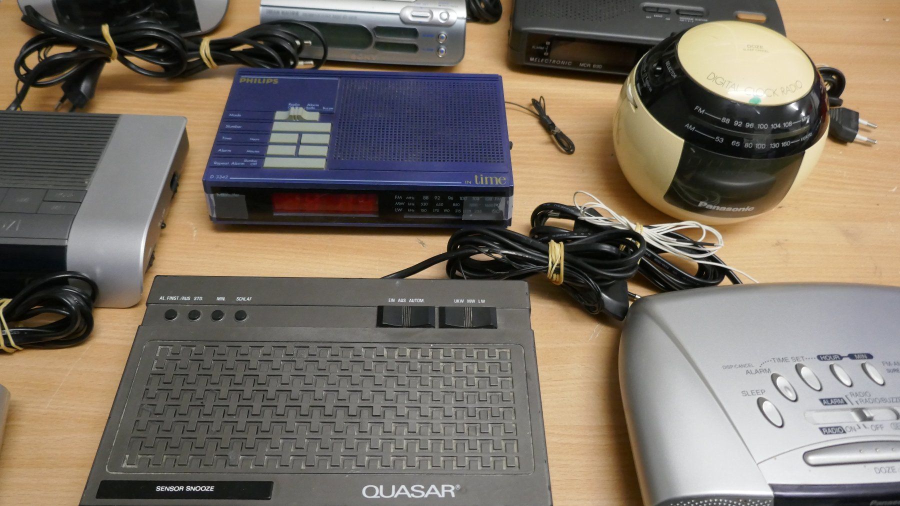 Sony Wecker: Grosse Sammlung Radio-Wecker – Gebraucht aus Wenslingen von FairlightCMI 5