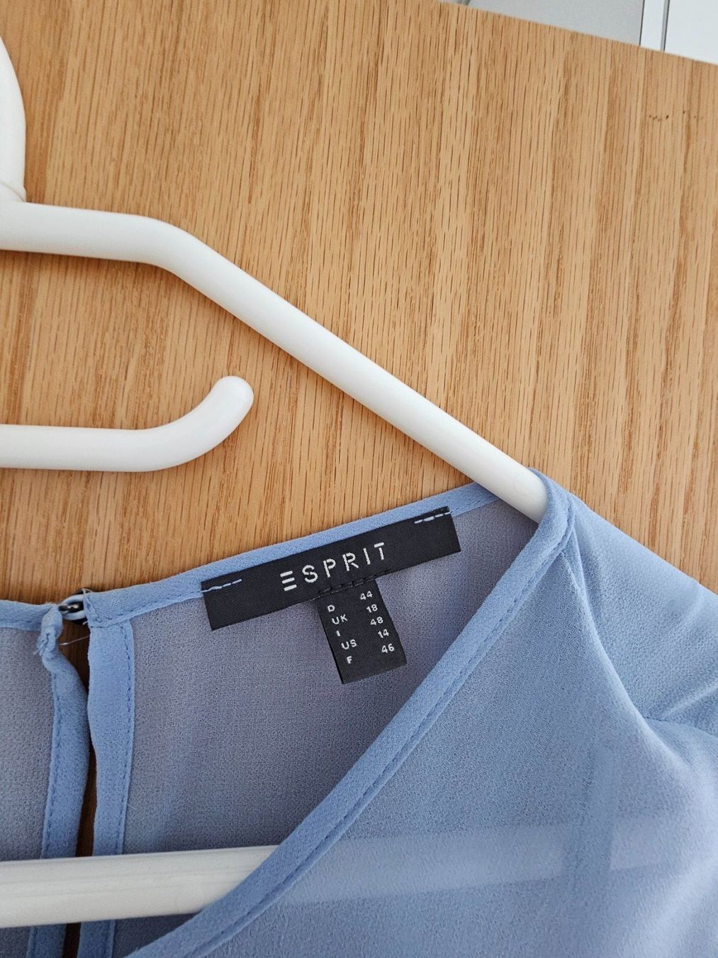 Esprit Vestiti: Esprit Sommerkleid Grösse 44 hellblau – Usato da Uetendorf venduto da Sisanik 4