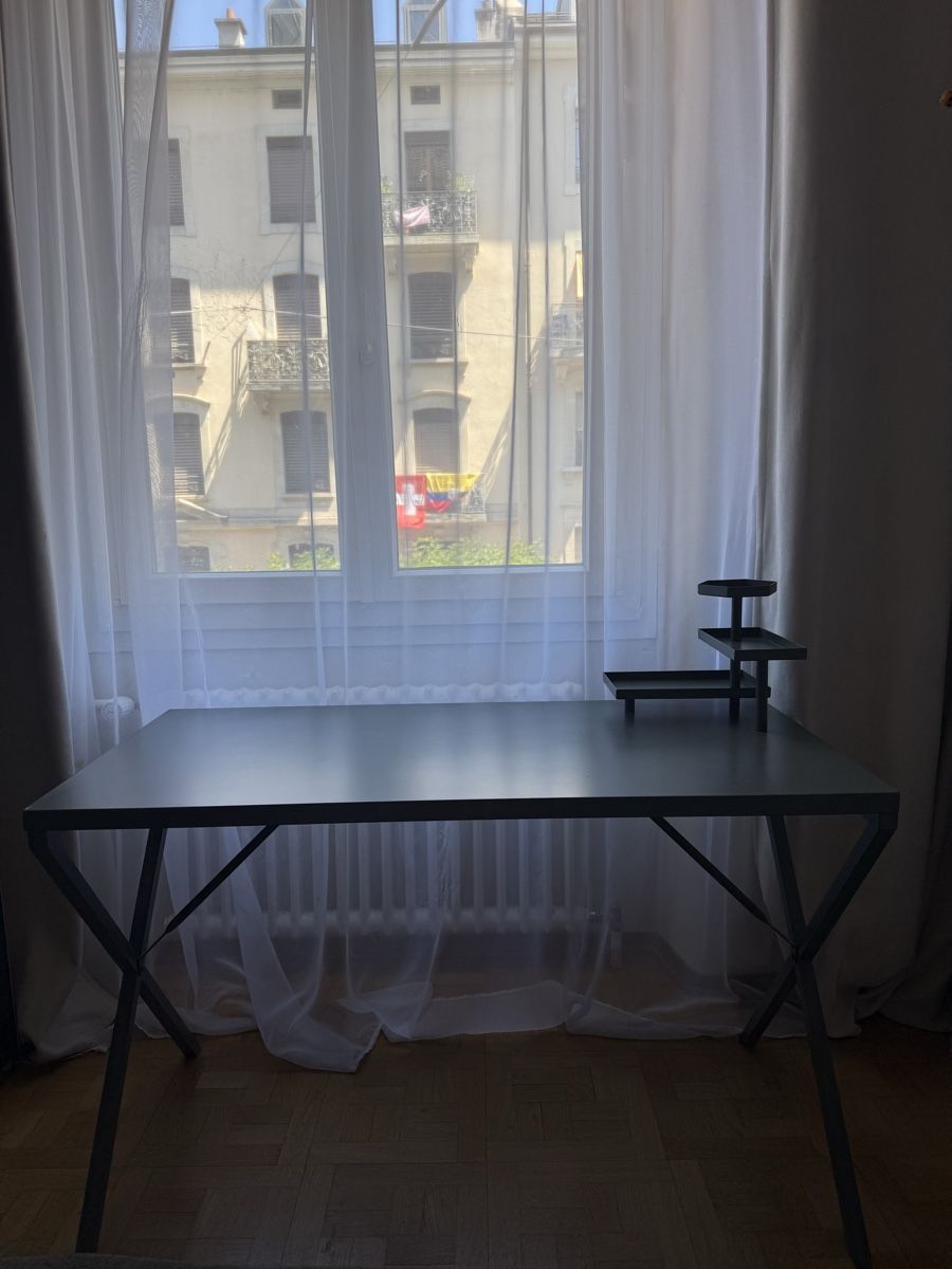 Schreibtische: Bureau design vert foncé  – Neu (gemäss Beschreibung) aus Genève von Artgatito