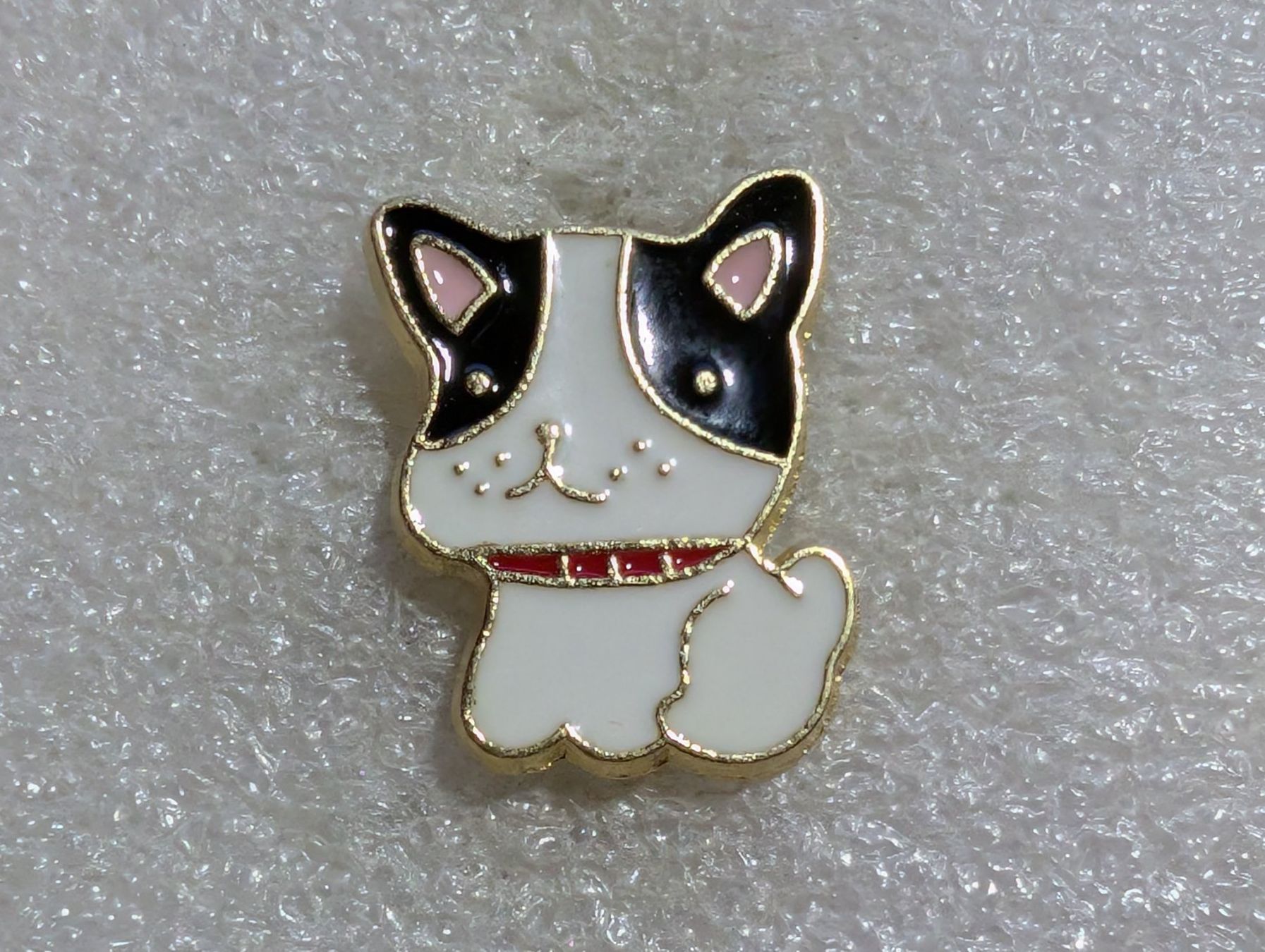 Placchette & Badge: Ansteckpin 106: Hund – Usato da Oppligen venduto da Pin-Fall-Shop