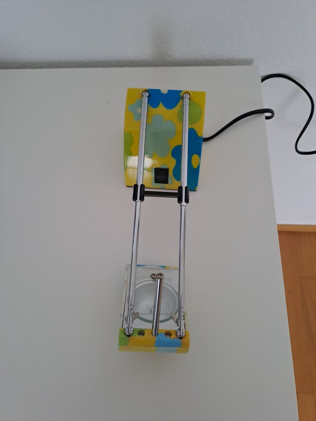 Conforama Lampade: Schreibtischlampe mit Blümchenmuster – Usato da Ettiswil venduto da PatriziaL10 4