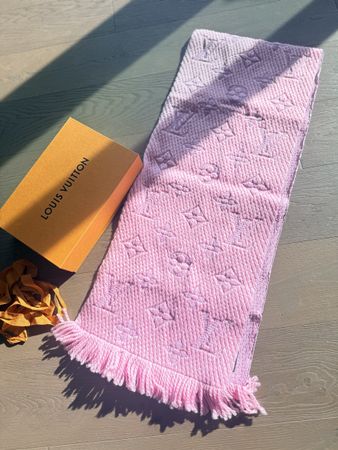 Louis vuitton scarf