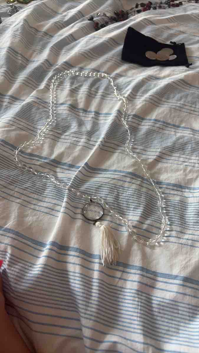 Catenine: Collier avec pendentif rond et pompon – Usato da Puidoux venduto da ray_2b5z