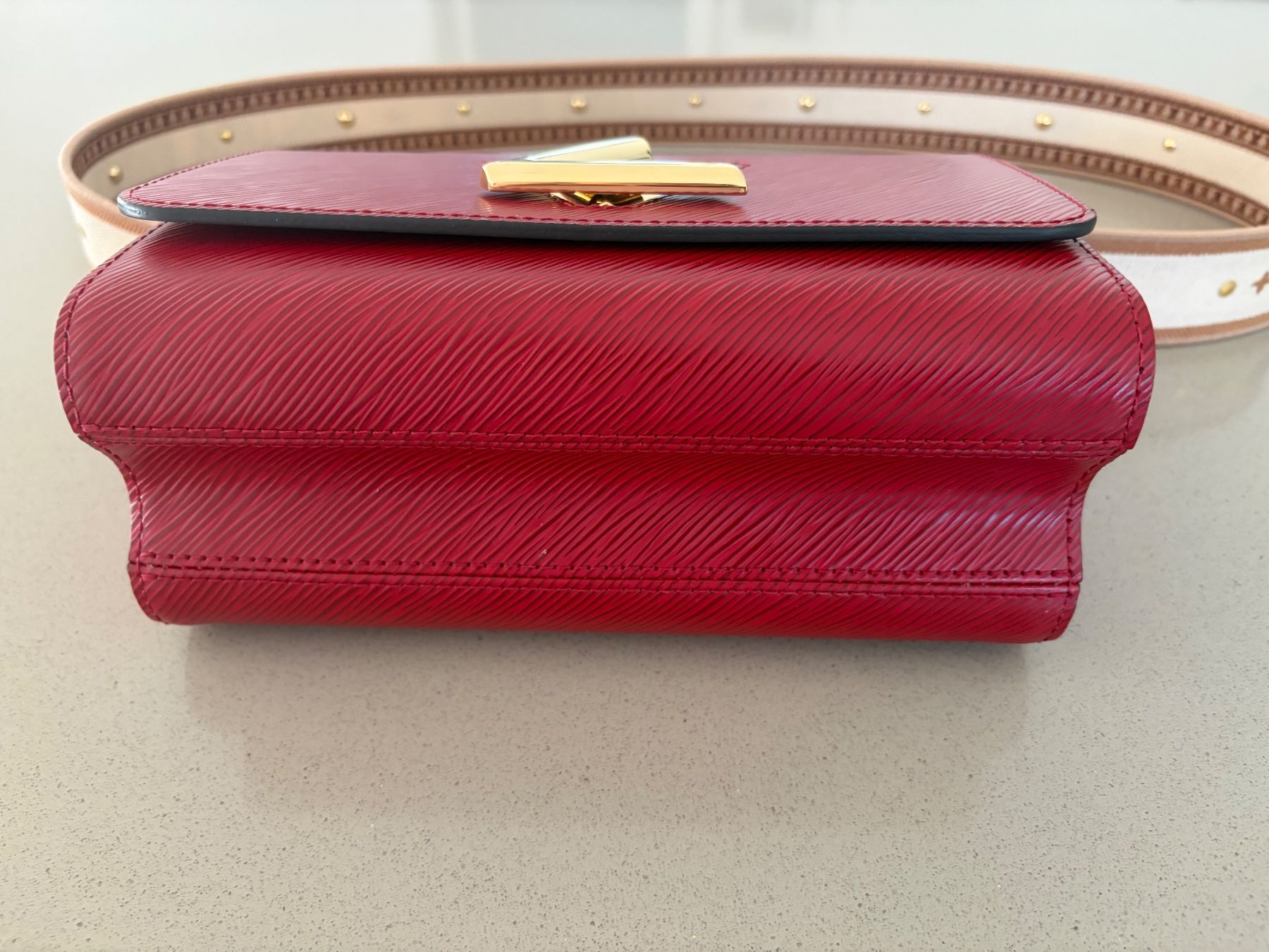 Louis Vuitton Taschen für Damen: Louis Vuitton Tasche „TWIST“ – Gebraucht aus Seon von xanae 1