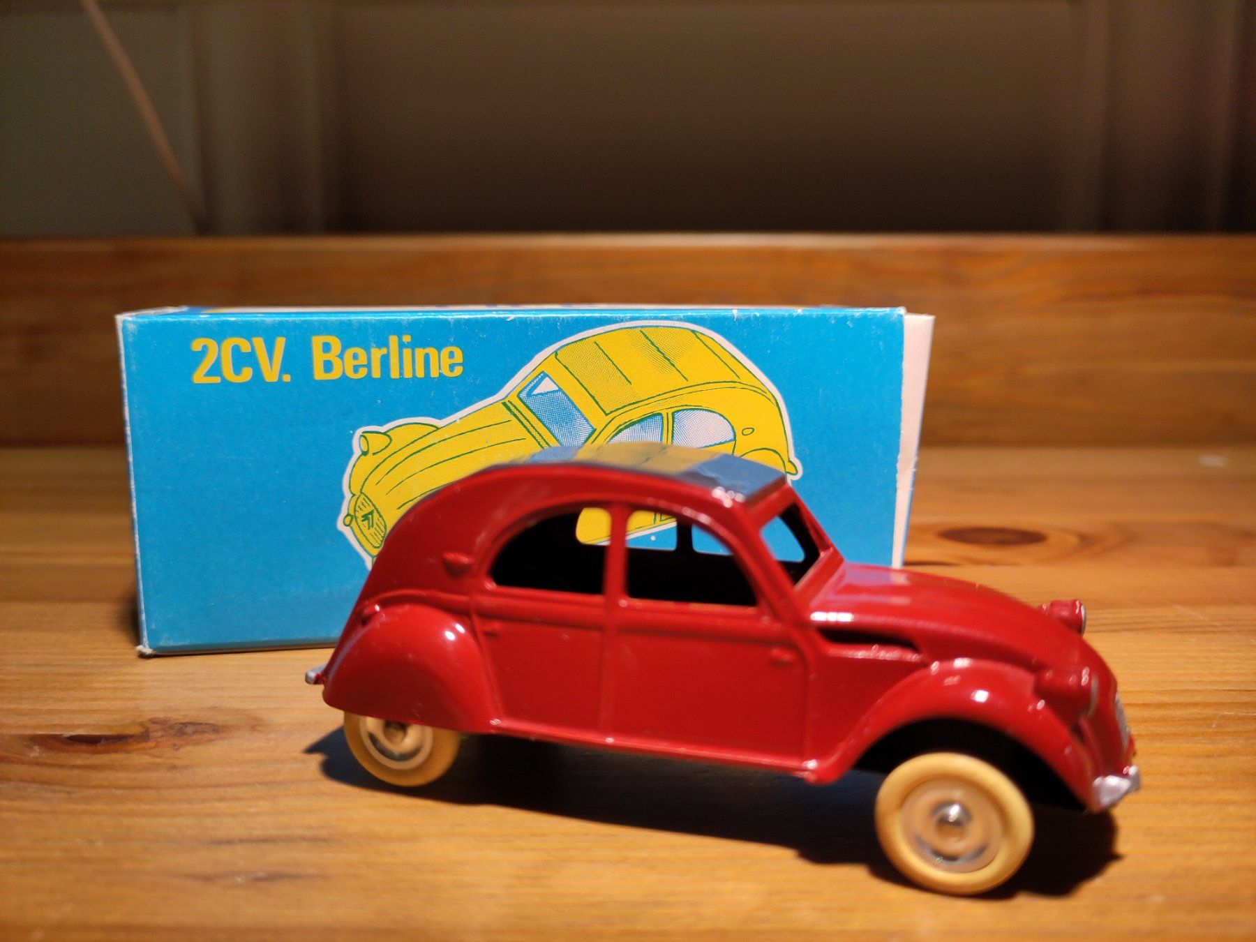 Modellini d'auto: Modellauto J.R.D. 2CV Berline – Usato da Bülach venduto da Tiefschlaflos