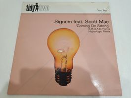 Signum Feat. Scott Mac – Coming On Strong (Hard Trance)