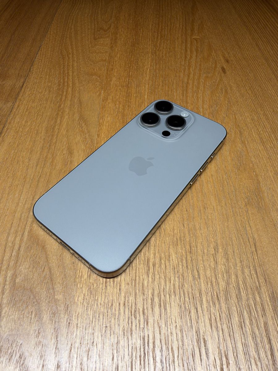 Apple Telefoni cellulari / Smartphones: iPhone 15 pro – Usato da Tschugg venduto da LG1818 1