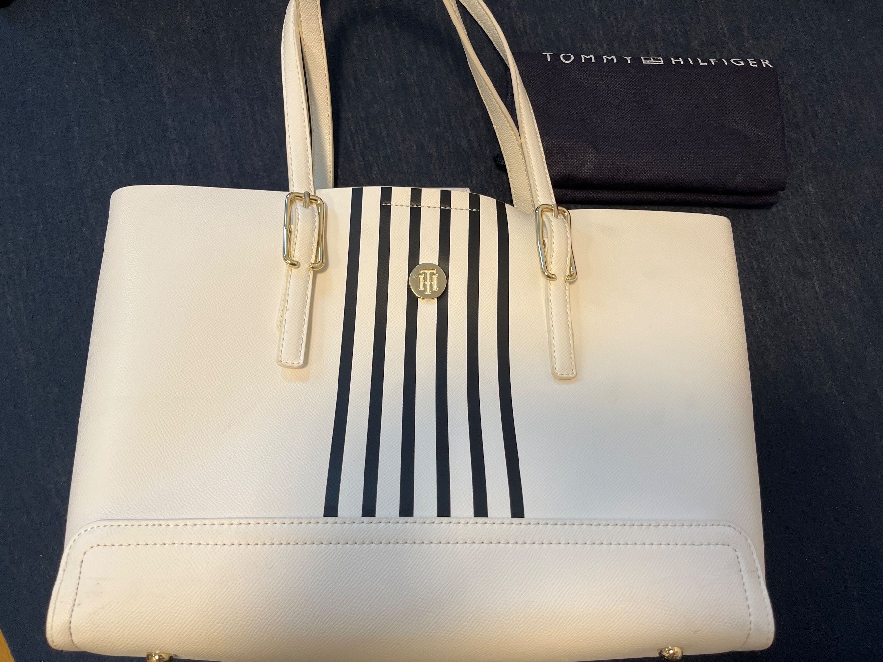 Tommy Hilfiger Borse da donna: Tommy Hilfiger Shopper inkl. Laptoptasche – Usato da Dietikon venduto da na_129