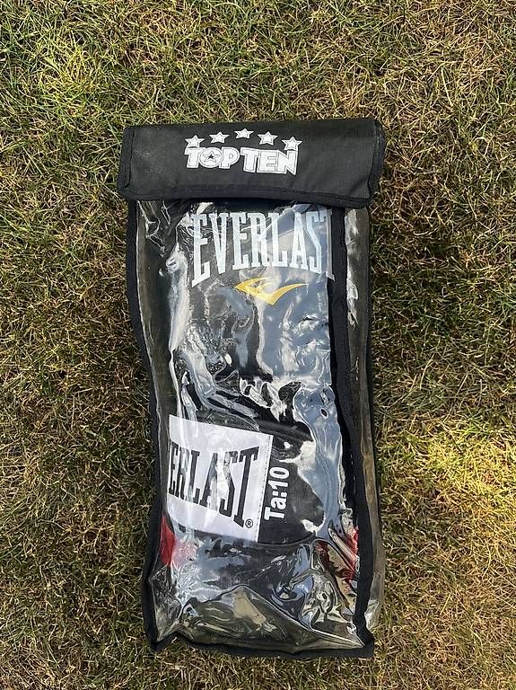 Guanti & manicotti: Boxhandschuhe Everlast – Usato da Birwinken venduto da Janico_99 3