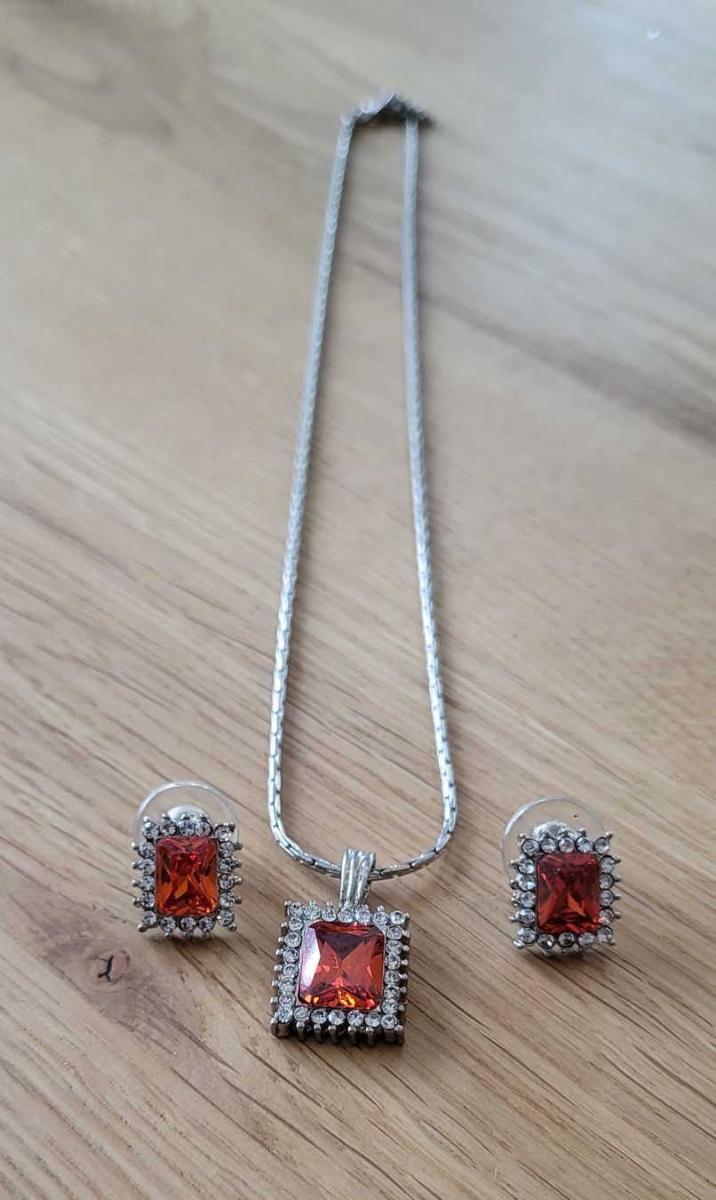 Altri gioielli: Wunderschönes Schmuckset mit orangem Stein, neuwertig – Nuovo (secondo la descrizione) da Brugg AG venduto da Leona90
