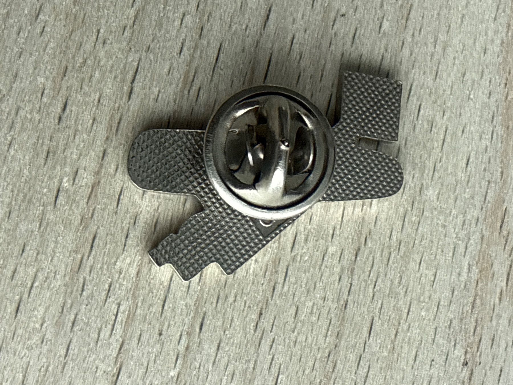 Placchette & Badge: Pin Basler Versicherungen – Usato da Glattbrugg venduto da Schweigmatt 1
