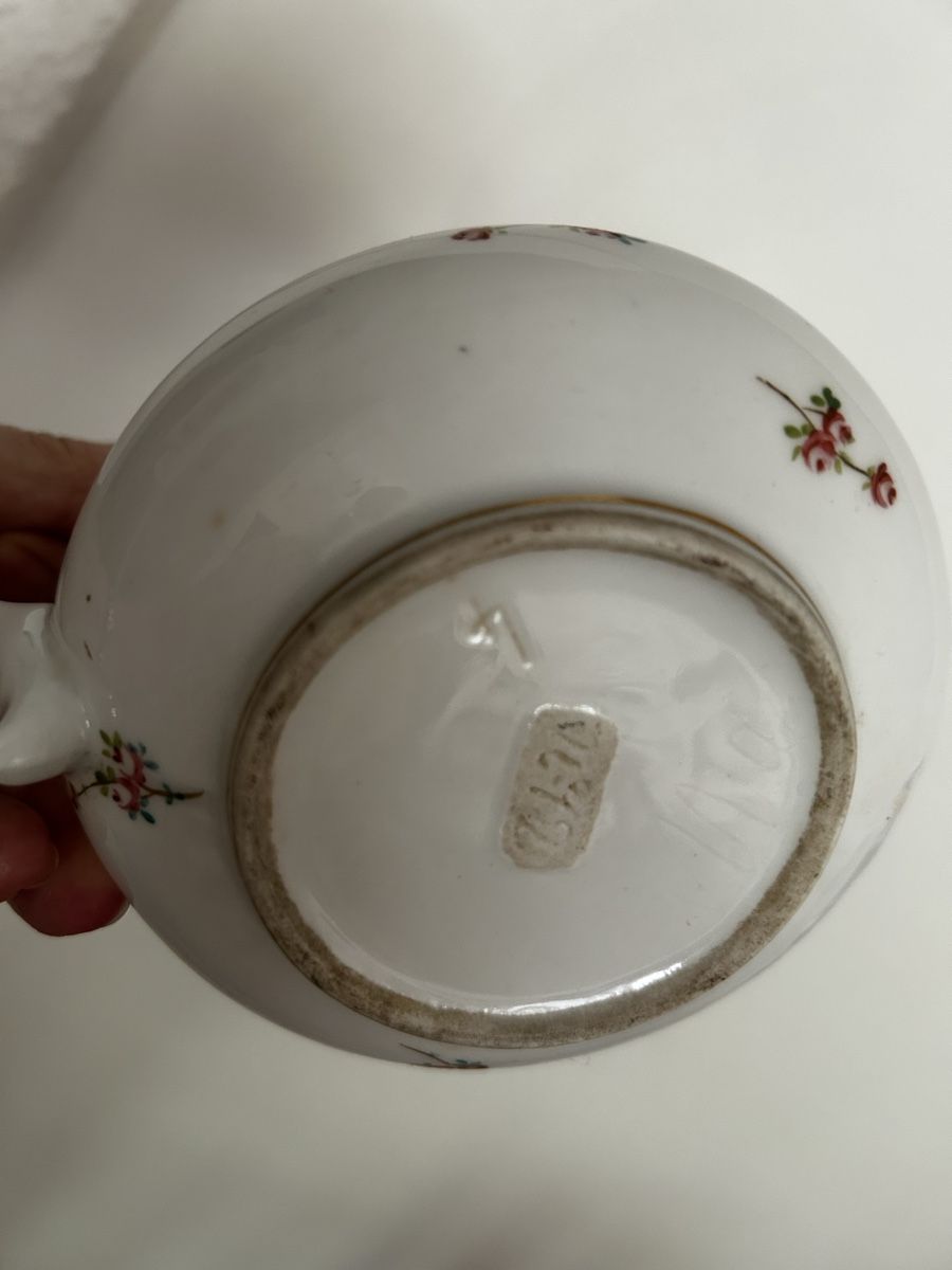Teekannen: Antikes Krüglein mit Goldrand und Blümchen – Gebraucht aus Winterthur von Sunshineandrain 2