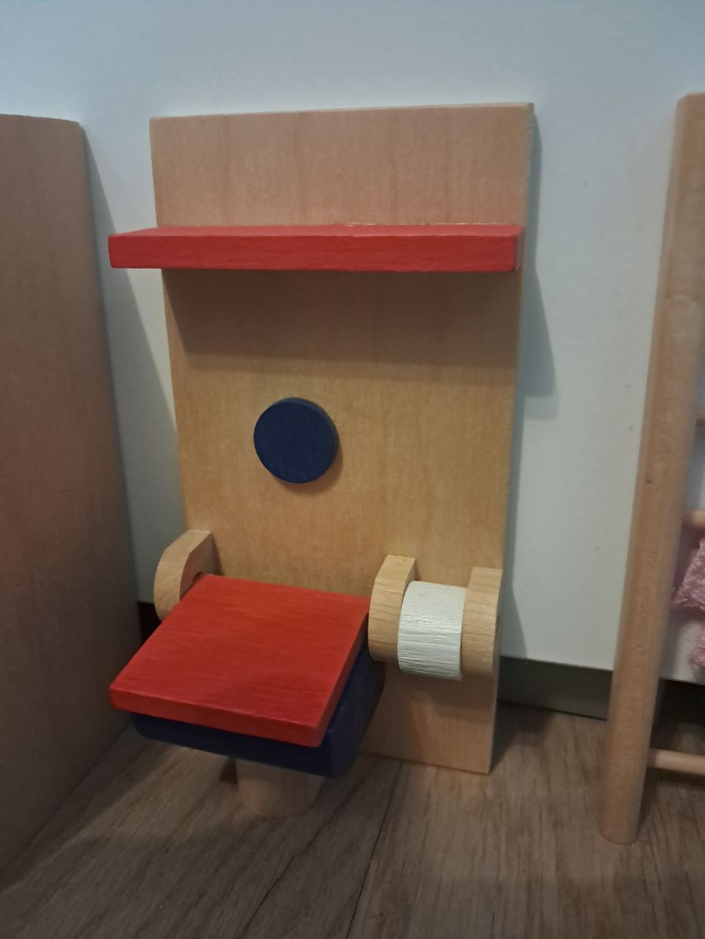 Case e mobili per bambole: Badmöbel für Puppenstube – Usato da Winterthur venduto da fabelwin 3