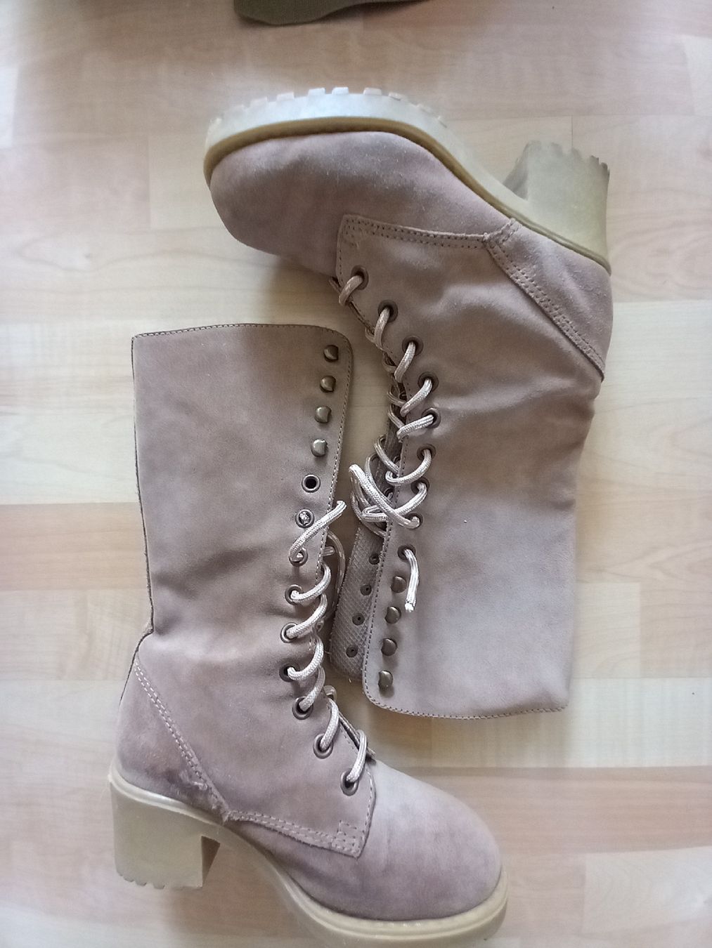 Scarpe da donna: Wildleder- Stiefel, echt, 37, beige – Usato da Wanzwil venduto da lonelybeachhouse 2