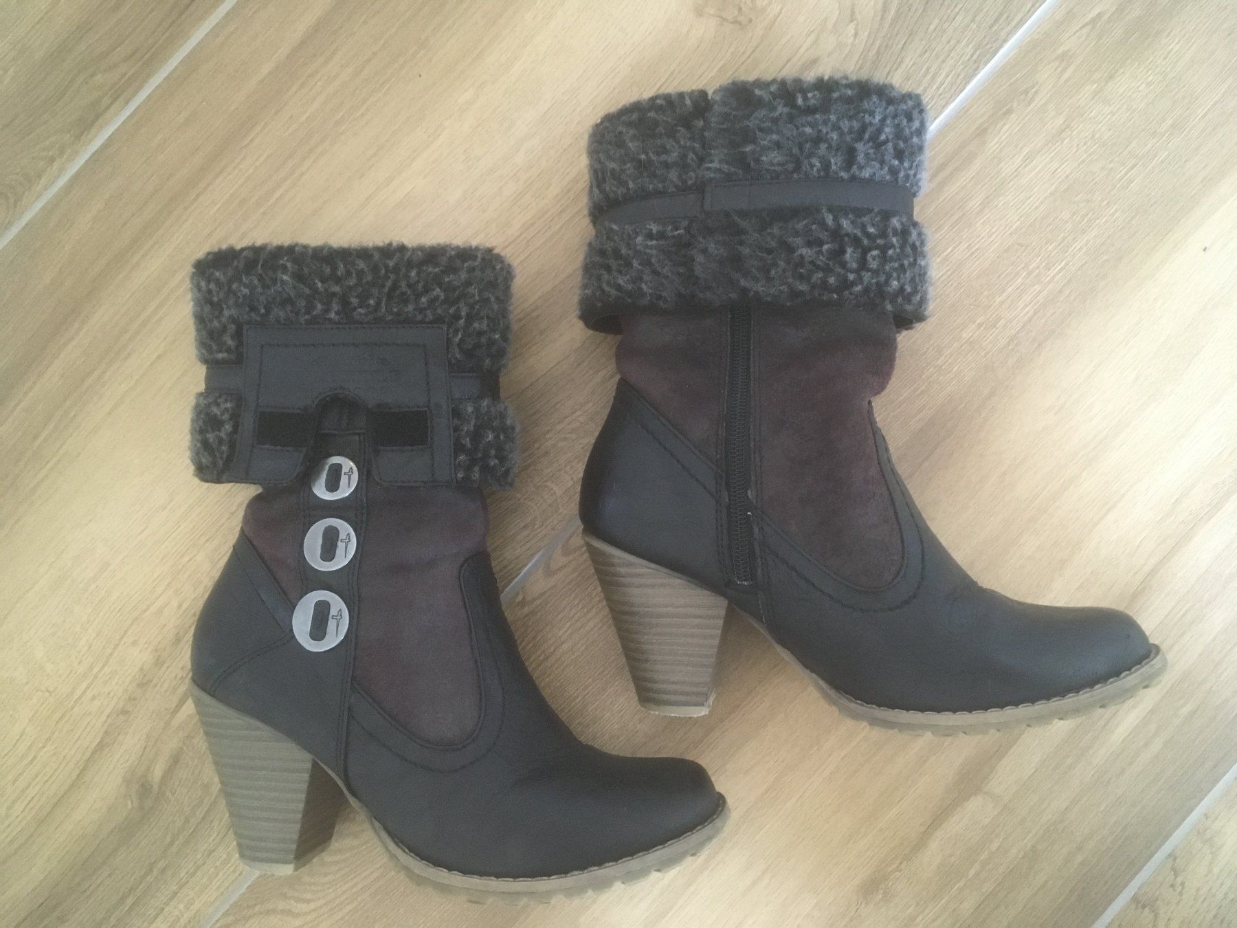Tamaris Scarpe da donna: Stiefel, Damenstiefel Tamaris Gr. 38 – Usato da Büsingen venduto da aue_2mh6