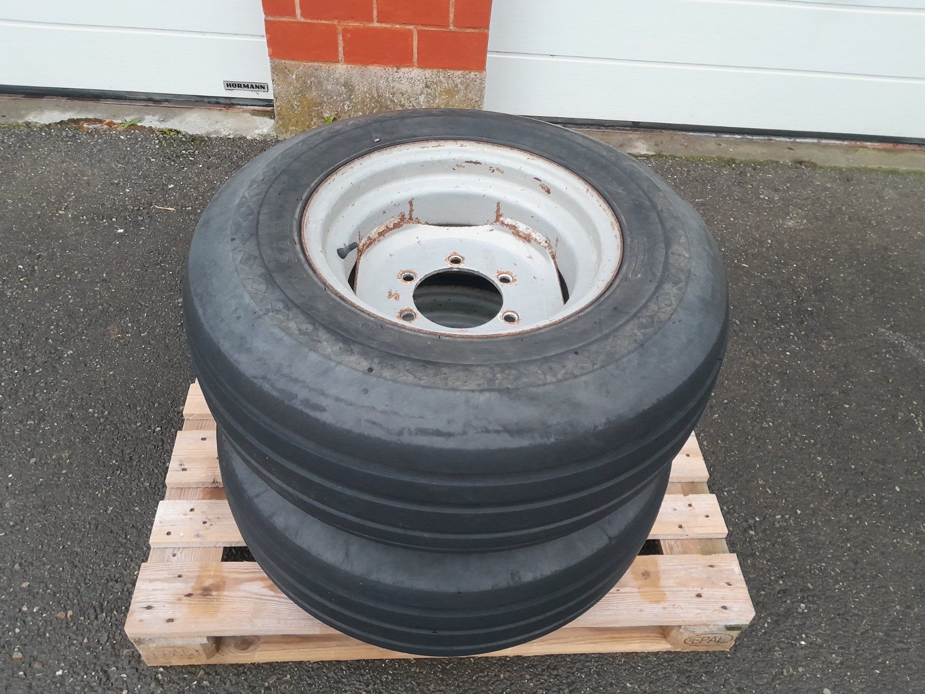 Goodyear Pneumatici & Ruote complete: Kipperräder – Usato da Oberkirch LU venduto da terratrac120