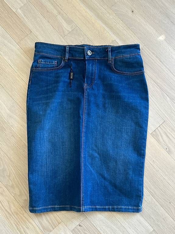Massimo Dutti Gonne: Jeans Rock Massimo Dutti – Nuovo e nell'imballaggio originale da Zürich venduto da nik_tw2j