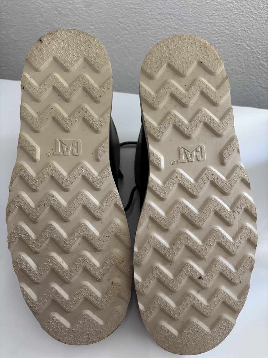 Scarpe da uomo: Chaussures CAT.Pointure 43 – Usato da Delémont venduto da Vendeur_3 4