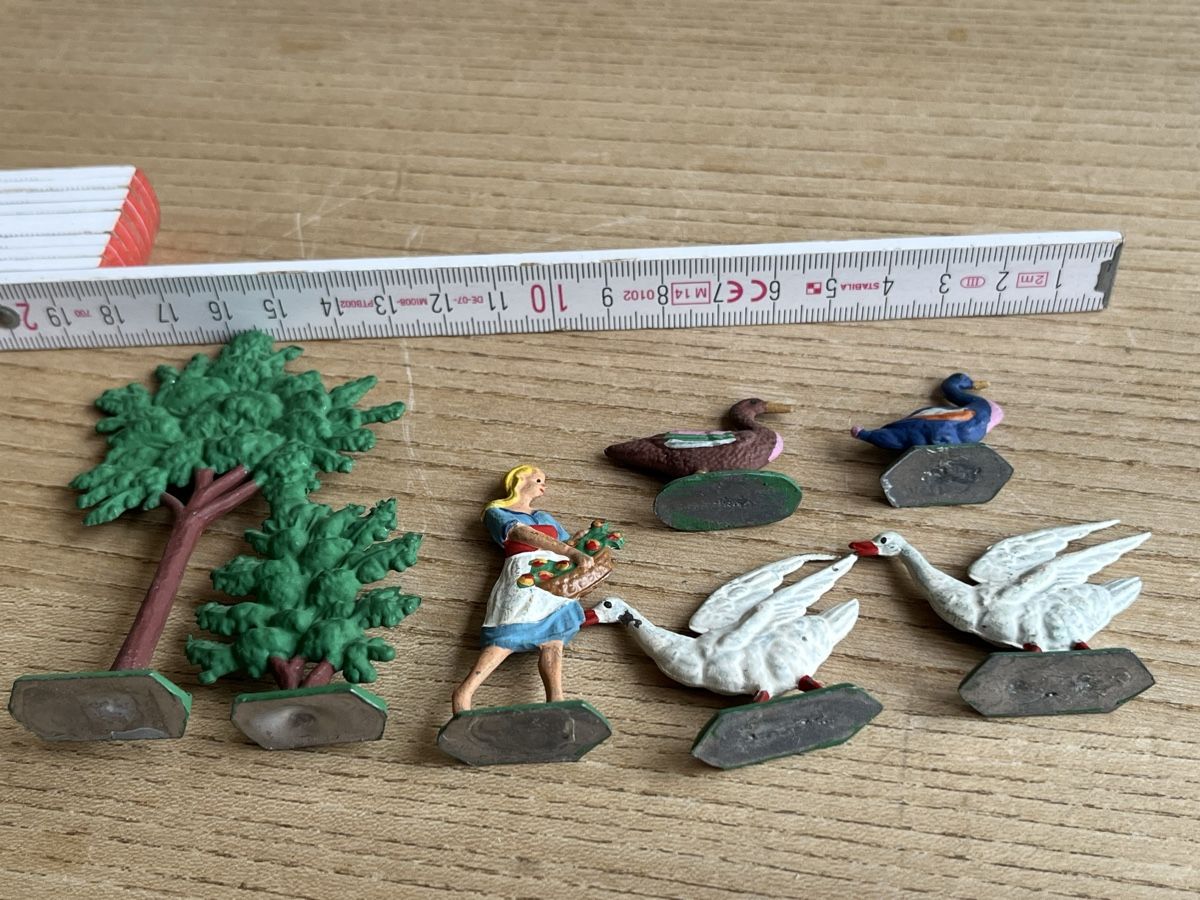 Toutes les décorations: Zinnfiguren Gänsemagd – D'occasion à Elgg par Schibu02 2