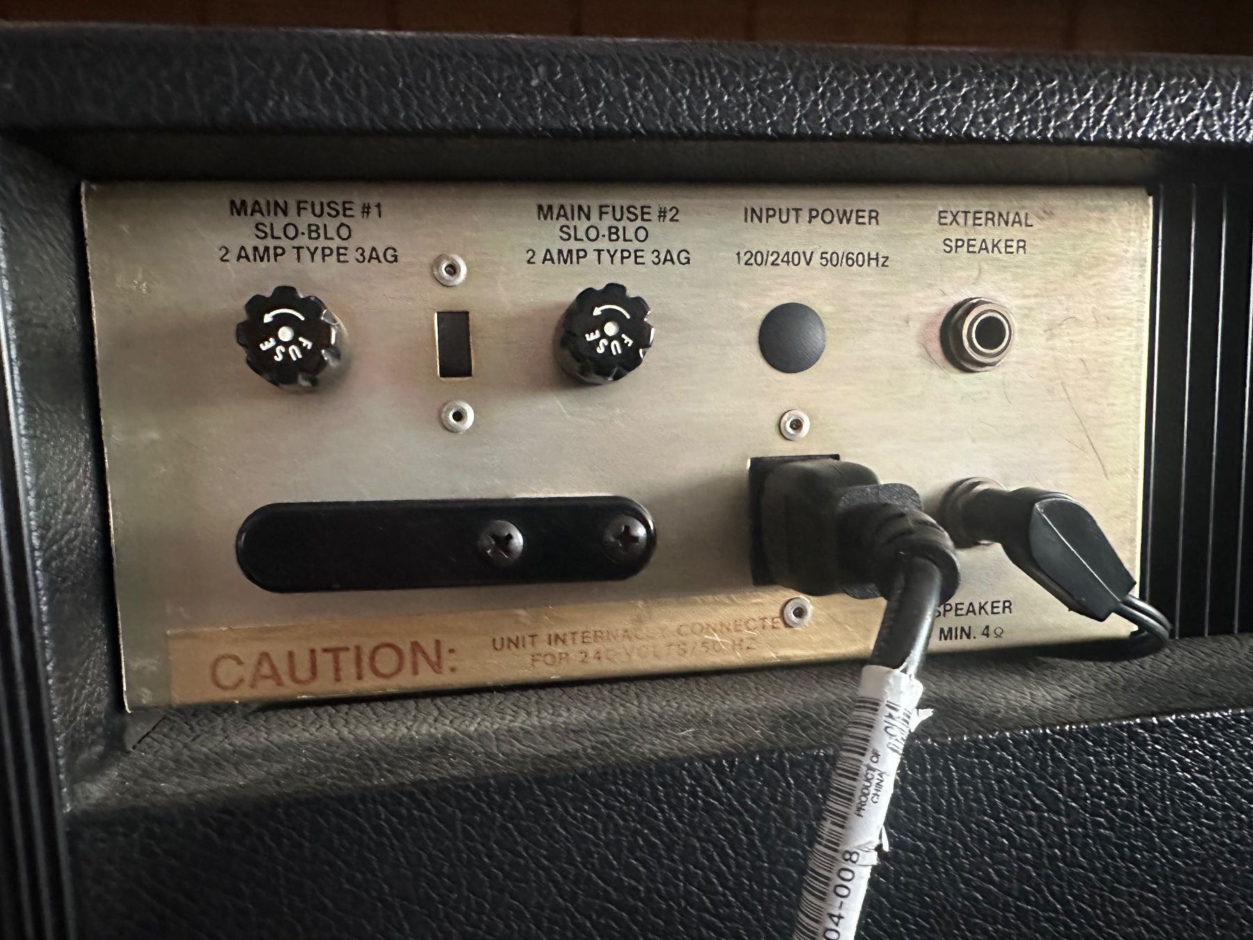 Rickenbacker Amplificatori: Rickenbacker TR-75 Verstärker gebraucht mit Rollen – Usato da Bubendorf venduto da Crimthann1 3