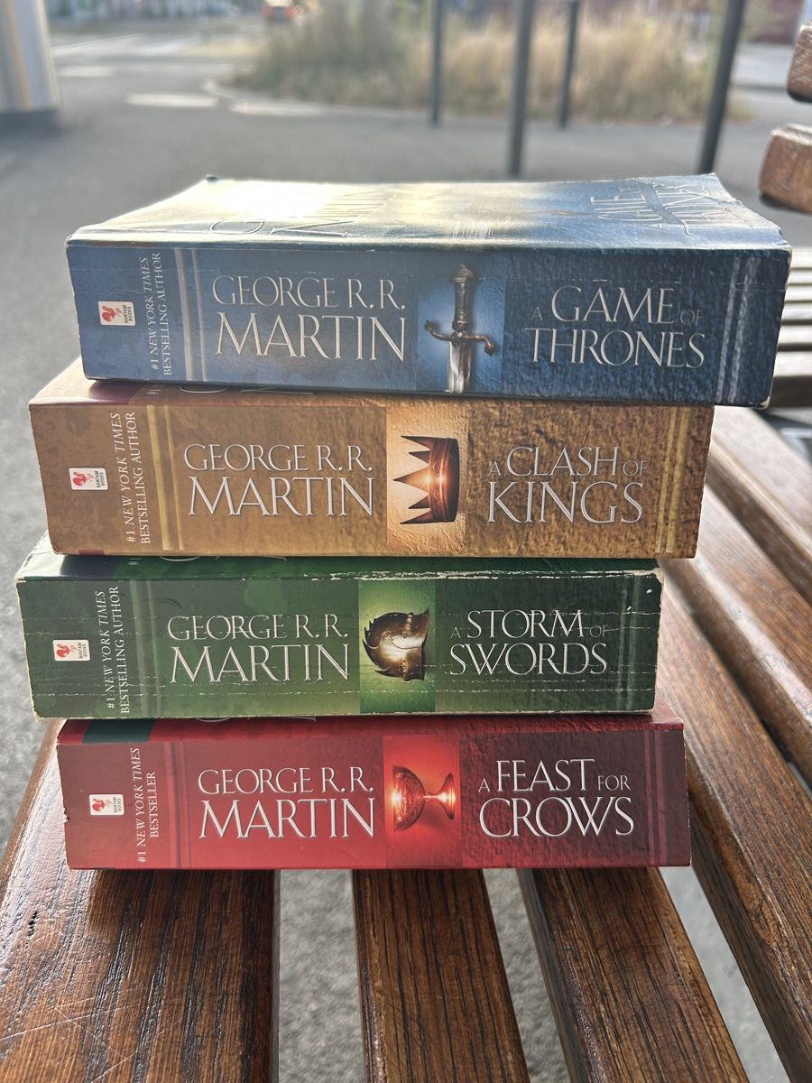Bücher: A Game of Thrones 1-4 Boxed Set. – Gebraucht aus Zürich von penkozh2025