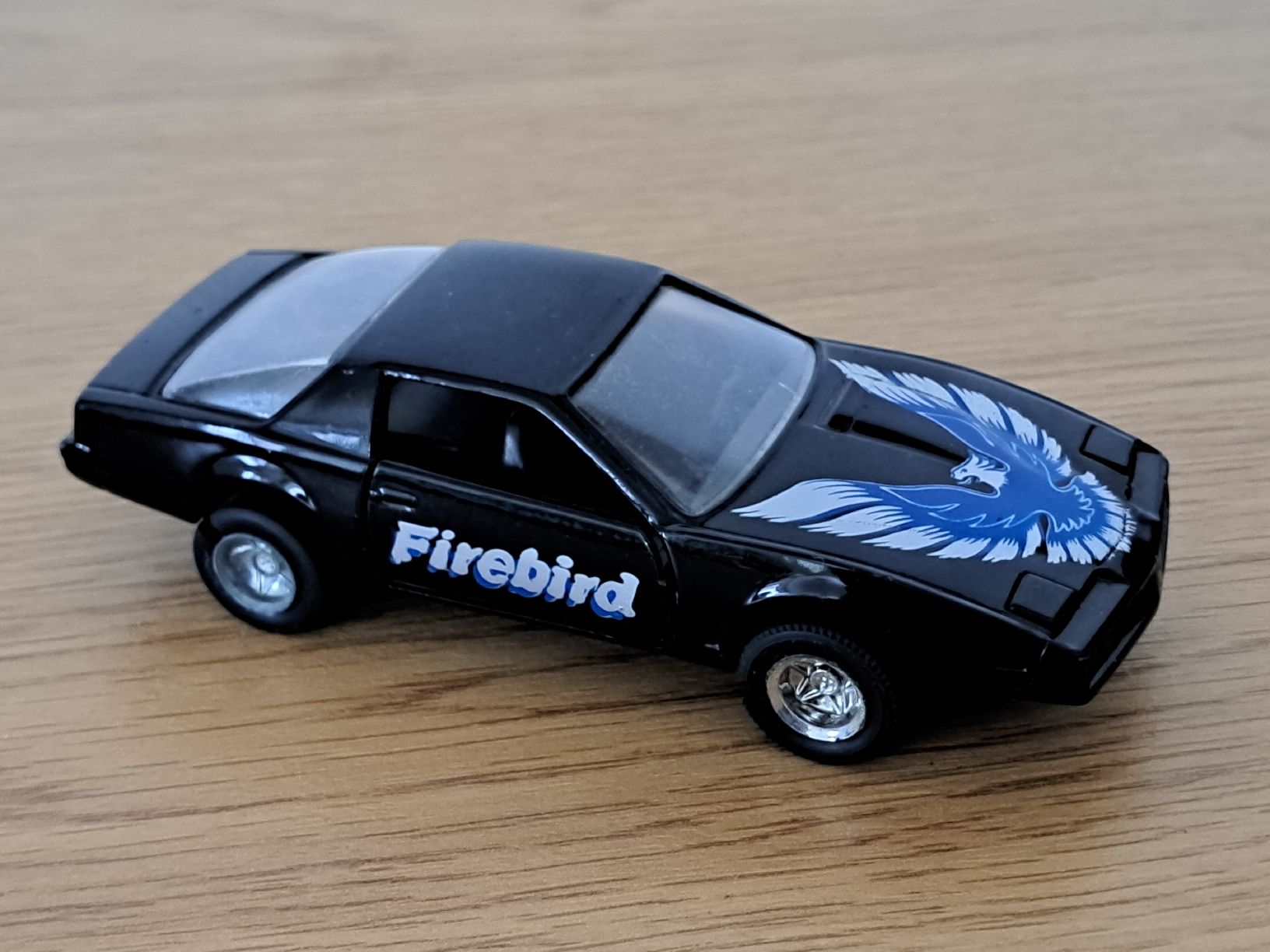 Yat Ming Modellini d'auto: Yat Ming : Pontiac Firebird 1:43 – Usato da St-Imier venduto da supernova21