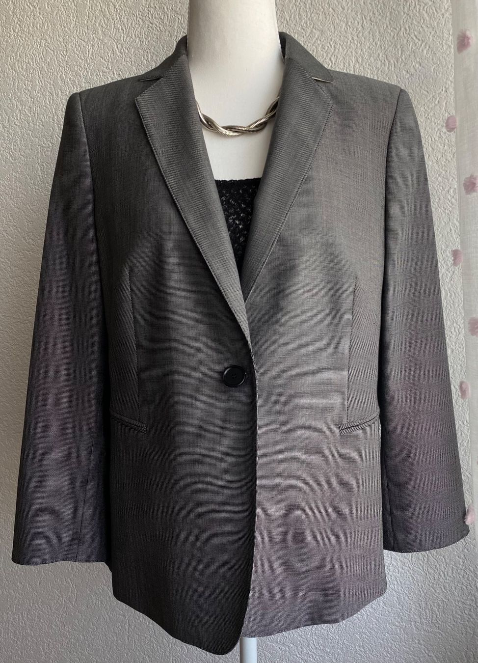 Akris Jacken: Akris Punto Blazer Gr.40 – Gebraucht aus Oberwil BL von Leni-Mischi 1