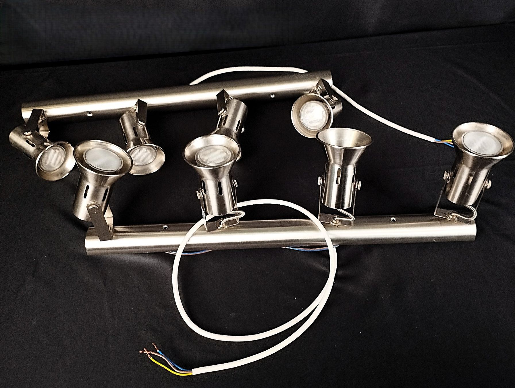 Kronleuchter & Deckenlampen: Deckenstrahler 2x 4-flammig Metall – Gebraucht aus Schübelbach von Restwert_Schubelbach 5
