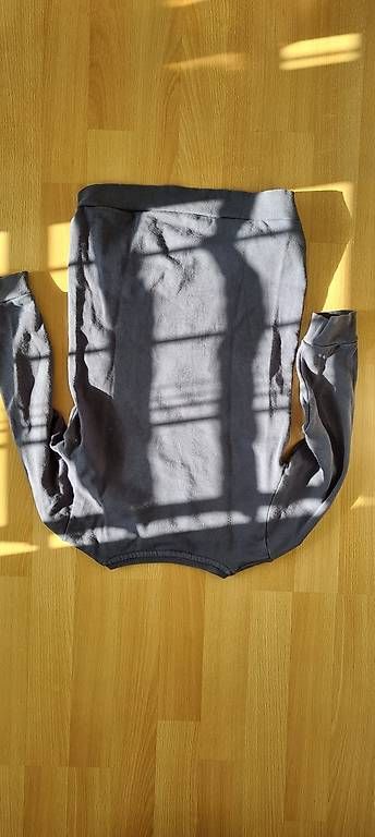 Maglioni & Felpe: Name it Sweatshirt mit Tasche Gr. 116 grau – Usato da Hombrechtikon venduto da goe_f996 1