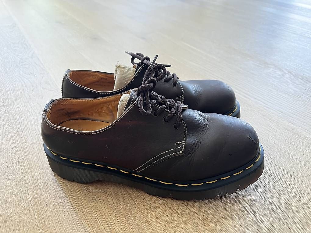 Dr. Martens Chaussures hommes: Dr. Martens  Low Top, Dark Brown – D'occasion à Männedorf par efarrell