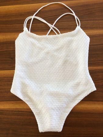 2 Bodys, weiss, Bershka S und Chicorée XS