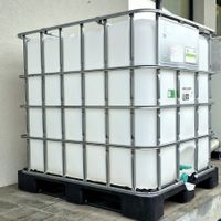 IBC CONTAINER MIT KUNSTSTOFFPALETTE