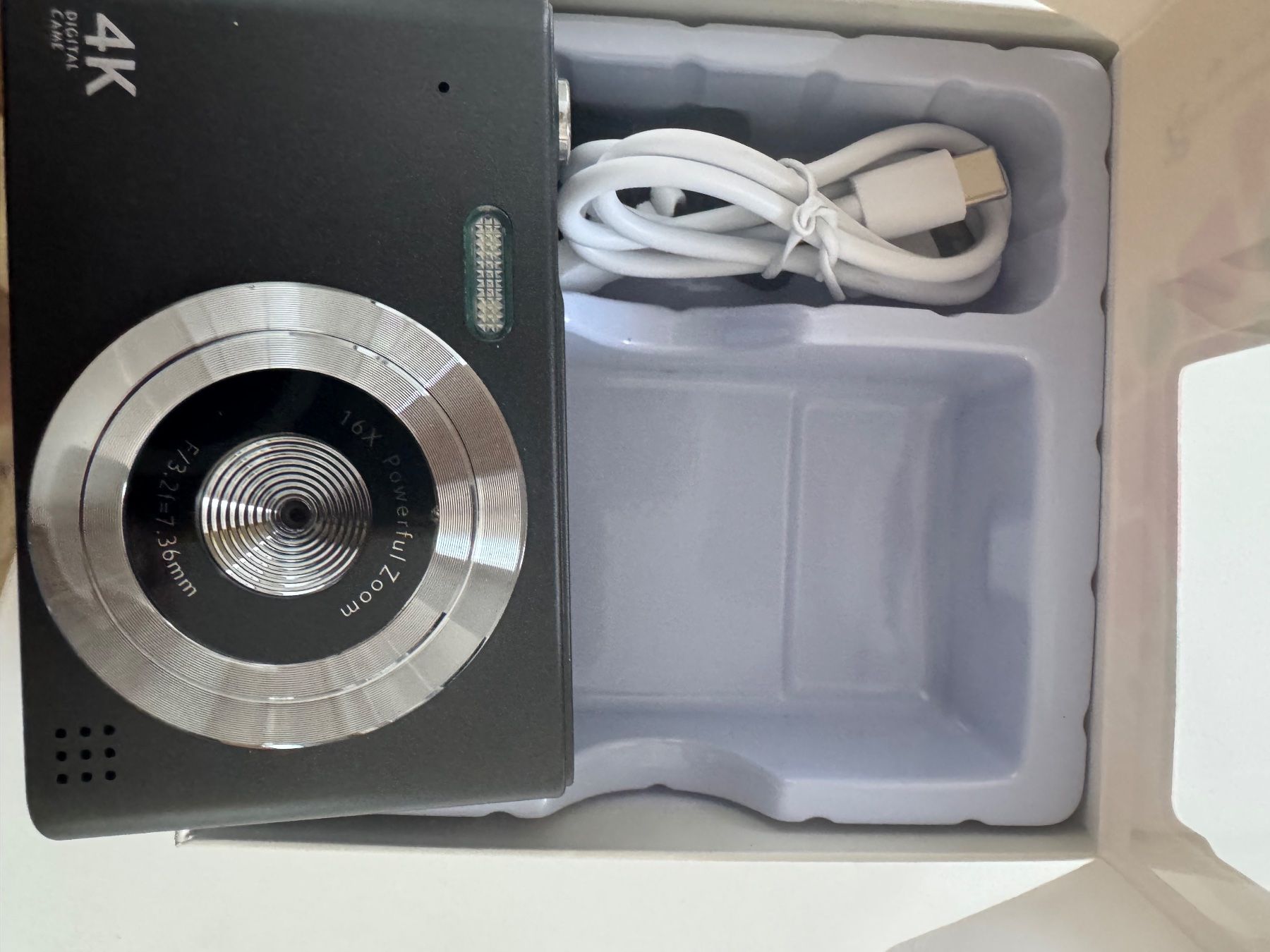 Appareil photo: Digital Kamera – Neuf avec emballage d'origine à Herzogenbuchsee par ber_dn28 1