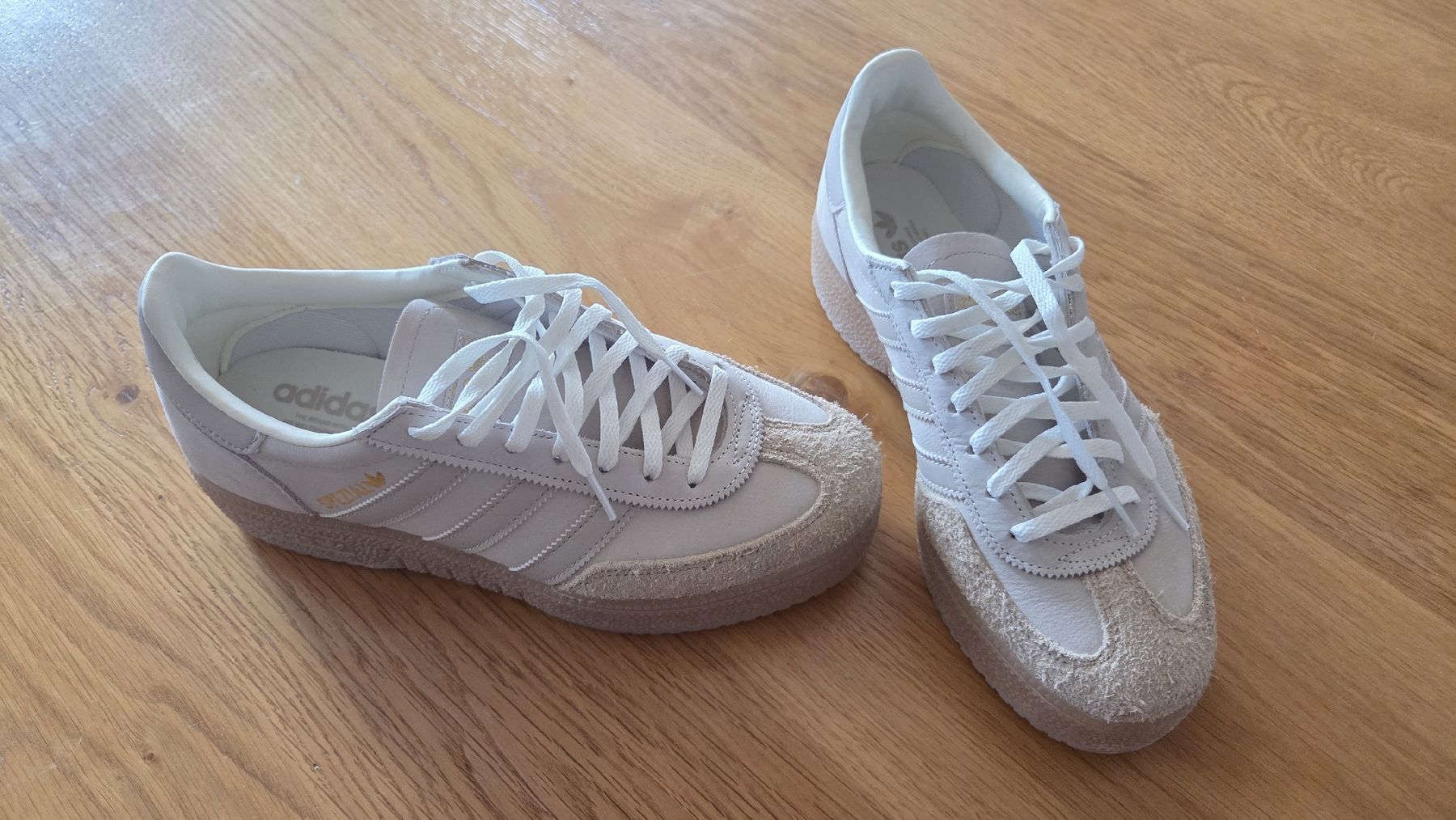 Adidas Chaussures femmes: Plateau adidas Sneakers beige – Neuf (Voir description) à Guntmadingen par Turnschneehase 1
