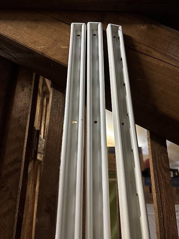 Ikea Scaffali: Regalsystem ALGOT von Ikea – Usato da Basel venduto da ali_8x9c 1