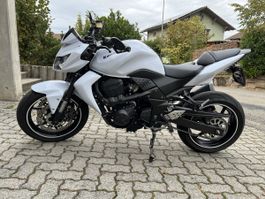 Kawasaki Z750 frisch ab Service