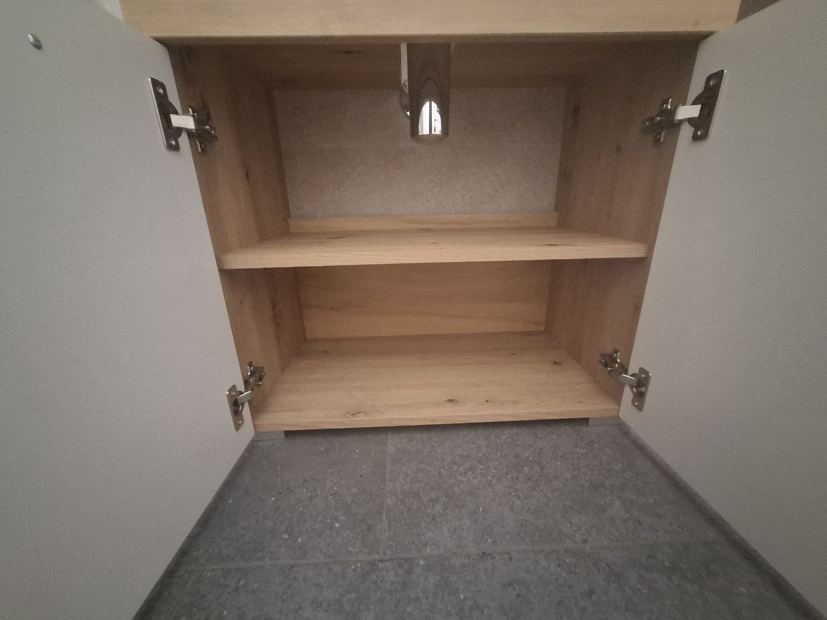 Mobili per bagno: Waschbeckenunterschrank – Usato da Dagmersellen venduto da Lenzgi 3