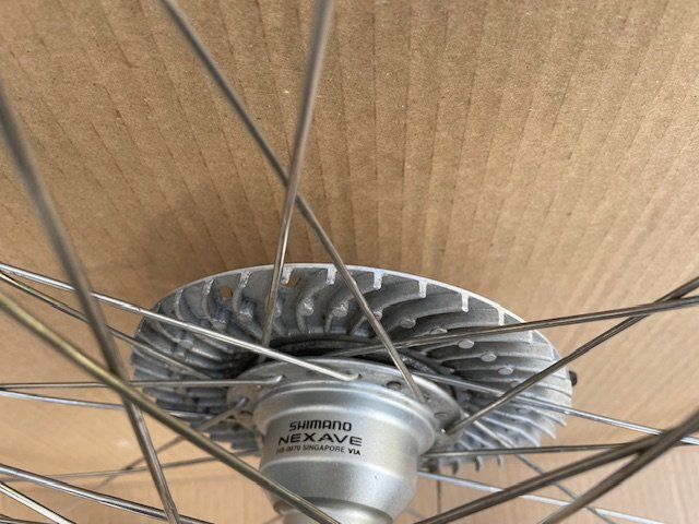 Pièces détachées: roue avant vélo 28' – D'occasion à Ursy par DK8 2