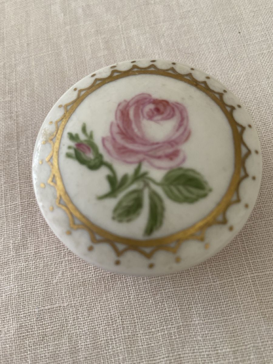 Tutte le decorazioni: Porzellan Dose Limoges – Usato da Adliswil venduto da luzia31