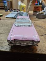 Pinker Cadillac Eldorado Biarritz 1959 Maisto 1:18 (S)