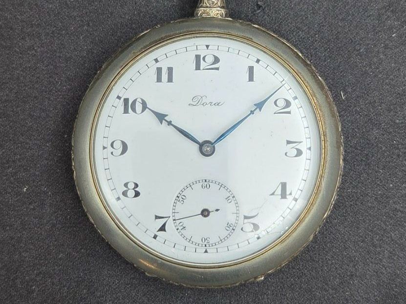 Montres: Dora – D'occasion à La Chaux-de-Fonds par curtitswisswatches