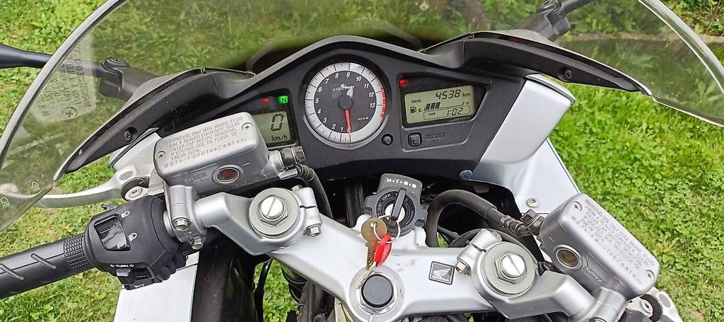 Strada: Vendo Honda VFR 800 – Usato da Lugano venduto da pug_x7zg 2