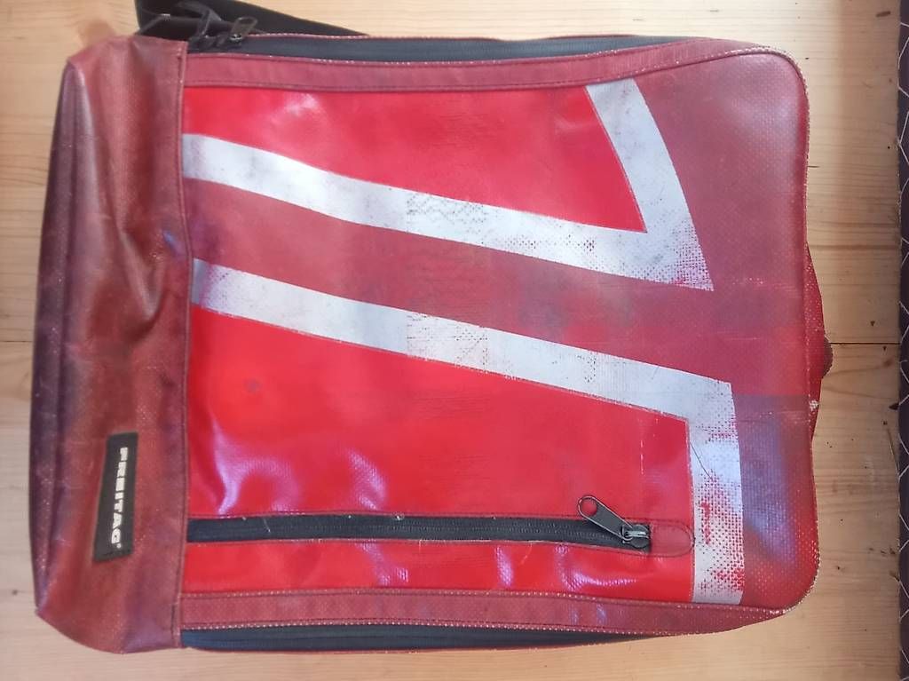 Freitag Rucksäcke: FREITAG Rucksack Hazzard rot – Gebraucht aus Bern von De_Boris