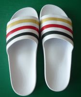 Adidas Adiletten Gr. 46, weiss mit 3 farbigen Streifen