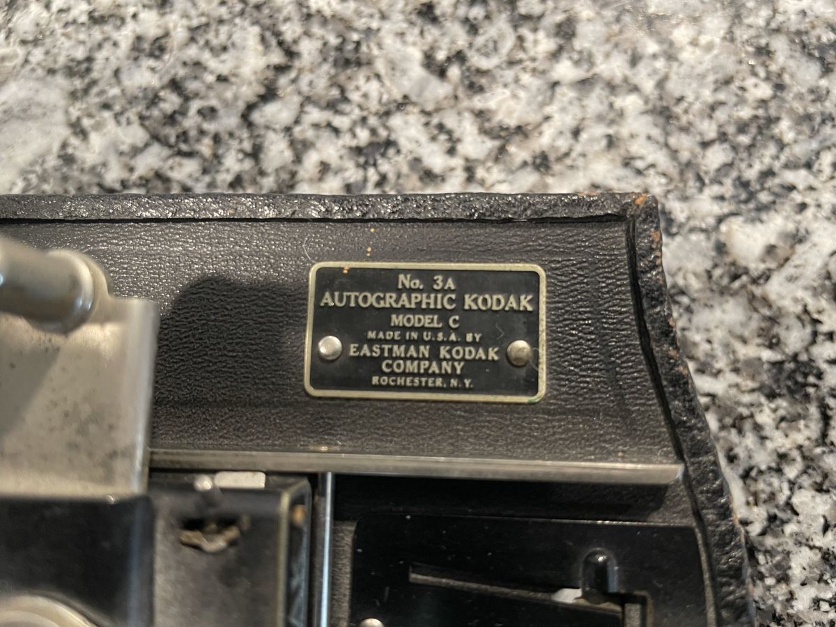 Kodak Fotocamera: Alte grosse Kodak Kamara – Usato da Oetwil an der Limmat venduto da Pata 1